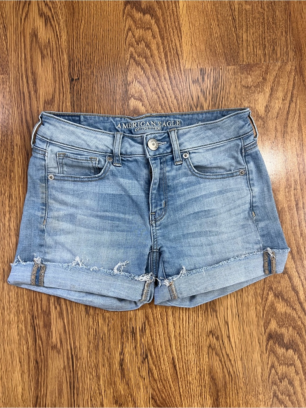 American Eagle Super Stretch X Denim Shorts – Size 2